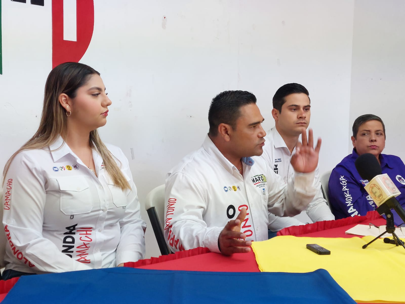 Denuncia Marco Antonio López participación de funcionarios en campañas, en Salvador Alvarado