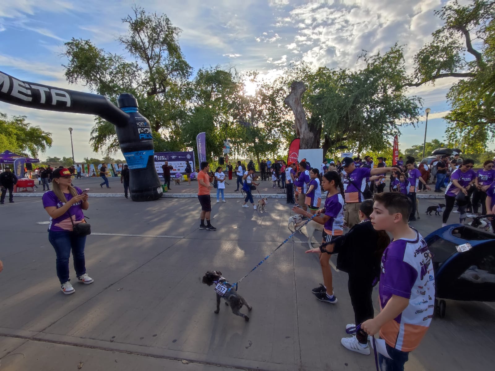 ¡Colitas vibrantes! Todo un éxito la Canrrera Vibra 2024 en Guasave