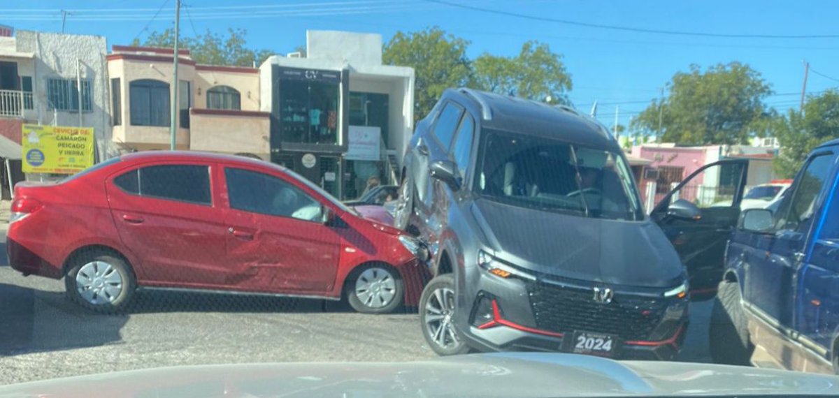Carambola al norte de Culiacán deja dos personas lesionadas