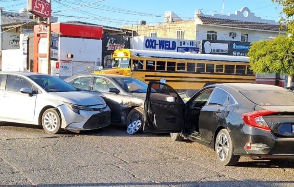 Una mujer lesionada y daños materiales dejó una carambola registrada en Guasave