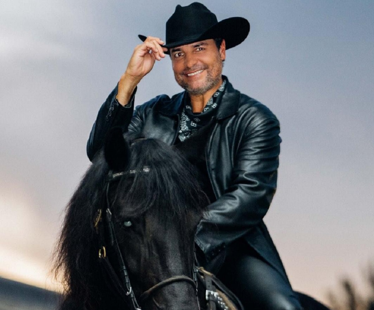 Memo Romero traerá a Chayanne de ser alcalde de Mazatlán