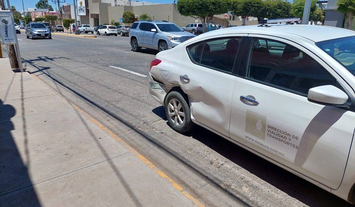 Chocan en Guamúchil a unidad de Vialidad y Transporte