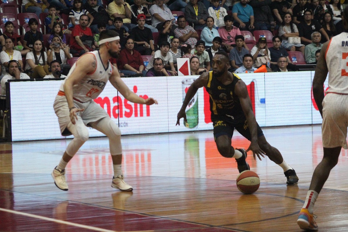 Pioneros barren a los Caballeros en penúltima serie de la primera vuelta del CIBACOPA 2024
