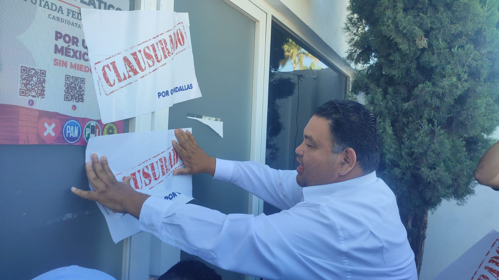Por relegar a indígenas de la diputación local, ‘clausuran’ oficinas del PAN en Ahome