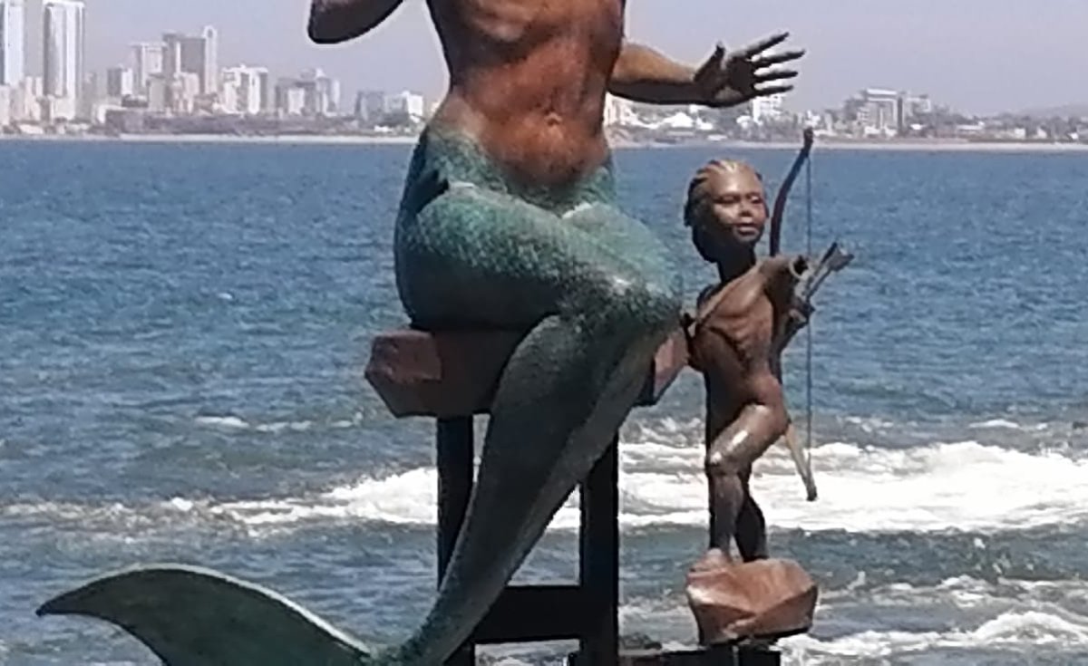 Le cortan el brazo al cupido de la escultura de la Diosa del Mar de Mazatlán