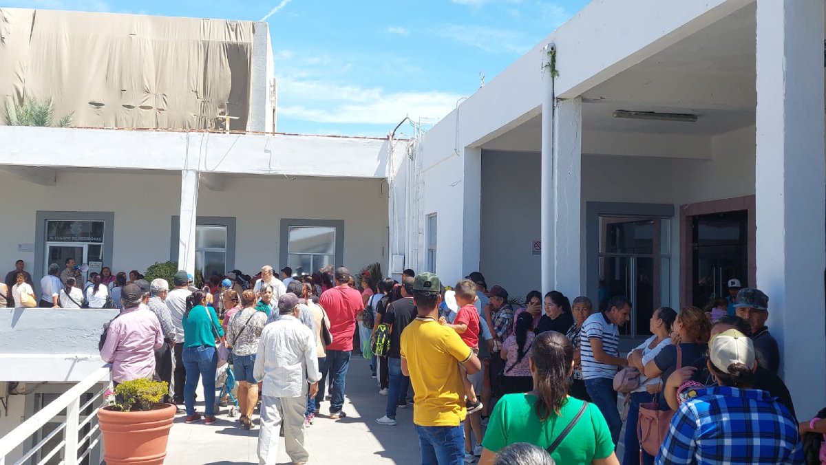 Protestan desplazados en Mazatlán y piden destitución de la directora de Tenencia de la Tierra