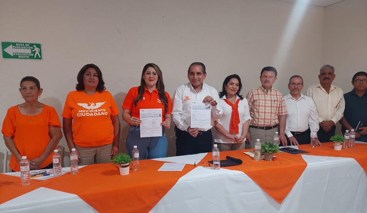 Efraín Duarte, candidato a alcaldía de Salvador Alvarado por MC, presenta su planilla