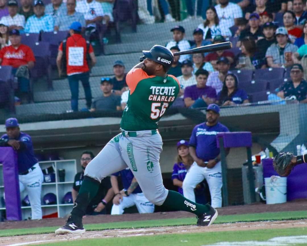 El rey Art Charles el hombre récord de la LMB