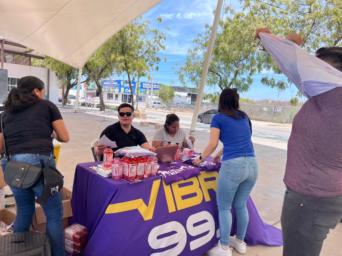 Con gran éxito el equipo de Vibra Radio entregó los kits de la Canrrera 2024 en Mazatlán