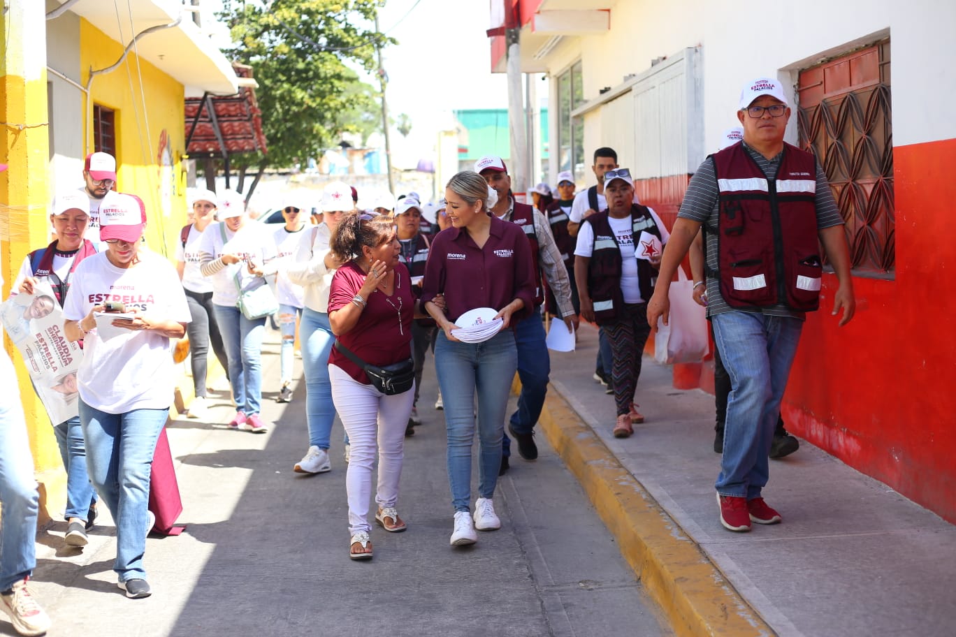 Propone Estrella Palacios 200 kilómetros de pavimentación para Mazatlán en su gobierno