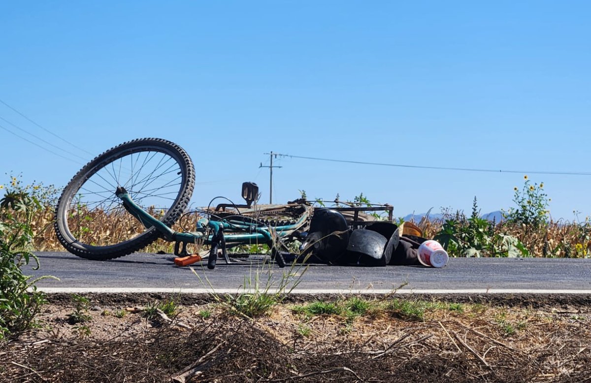 ¡Iba en su bicicleta! Hombre de 76 años muere tras ser arrollado por una camioneta en La Palma, Navolato