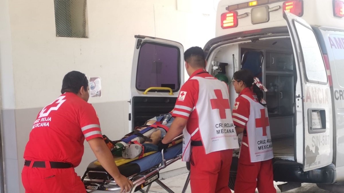 Hombre ingresa a hospital de Los Mochis tras sufrir accidente en Las Panguitas, El Fuerte
