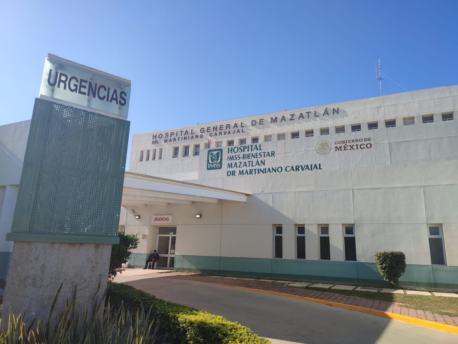 Dan de alta a niño de 6 años baleado en Mazatlán y a mujer herida en Elota; hay otros tres hospitalizados