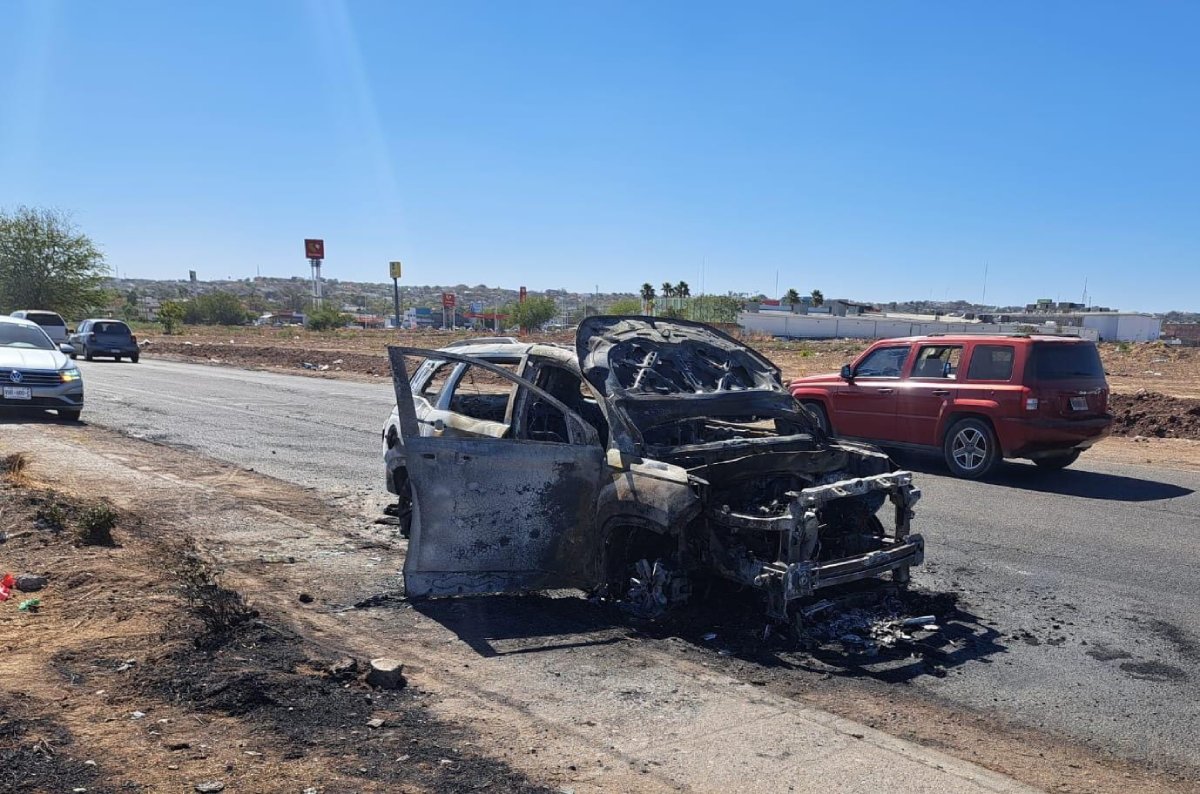 El puro cascarón quedó de la Captiva tras incendio en Culiacán