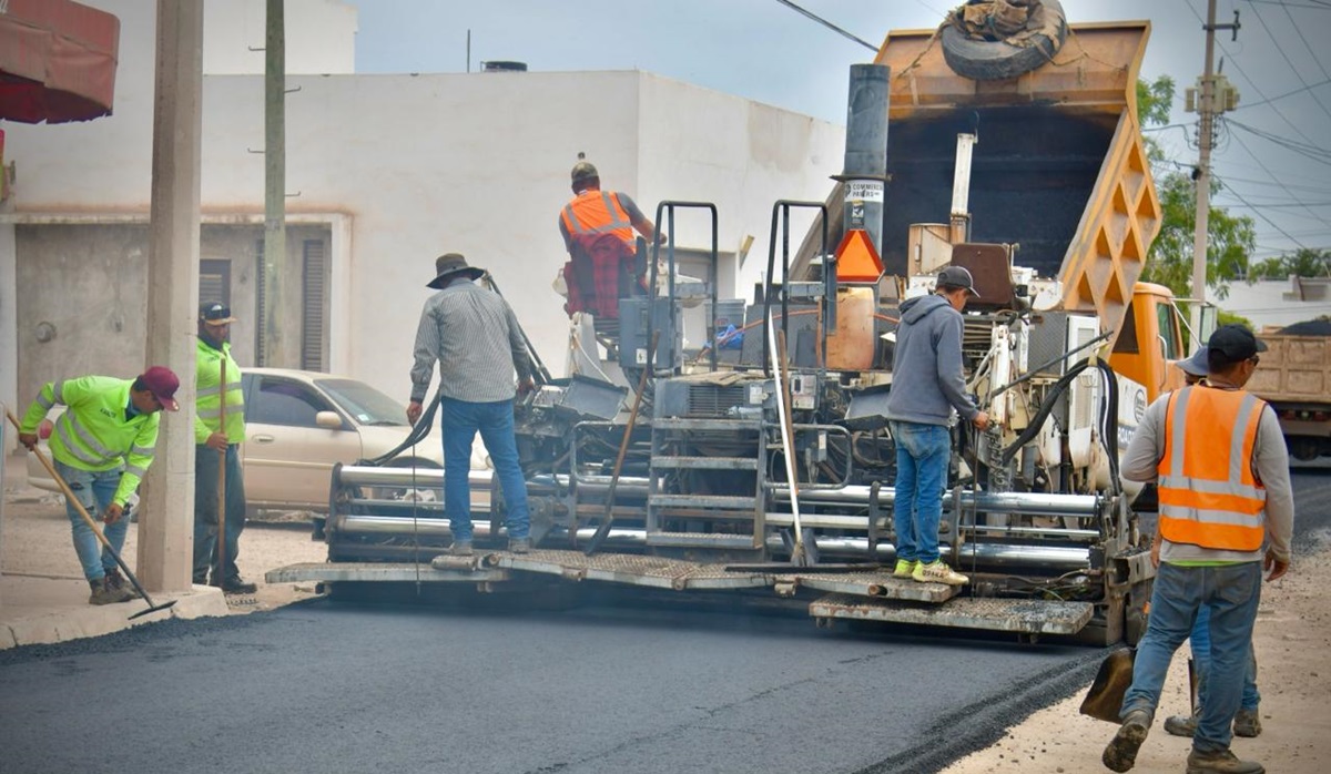 Inicia reencarpetado en fraccionamiento Las Fuentes en Guamúchil