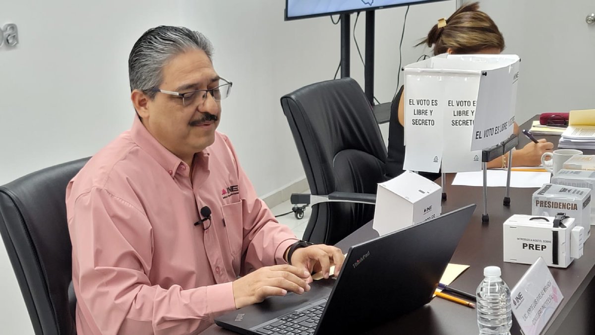 Cuén solicita protección ante el INE