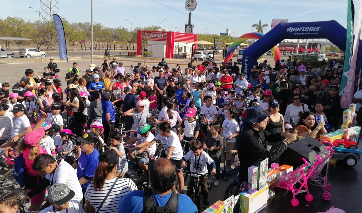 Niños y adultos disfrutaron del Maratón sobre Ruedas realizado como festejo del Día del Niño