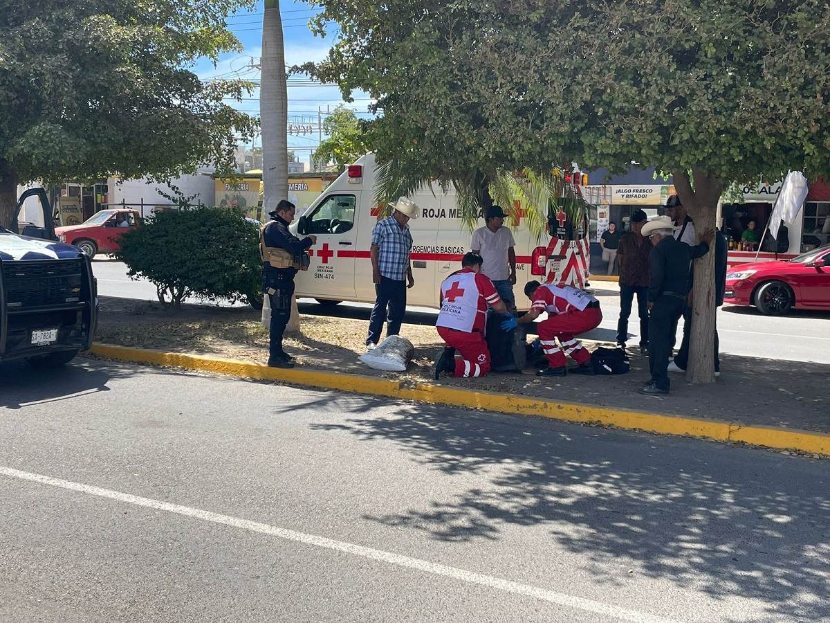 Motociclista atropella a un peatón sobre el bulevar Juan de Dios Bátiz, en Guasave