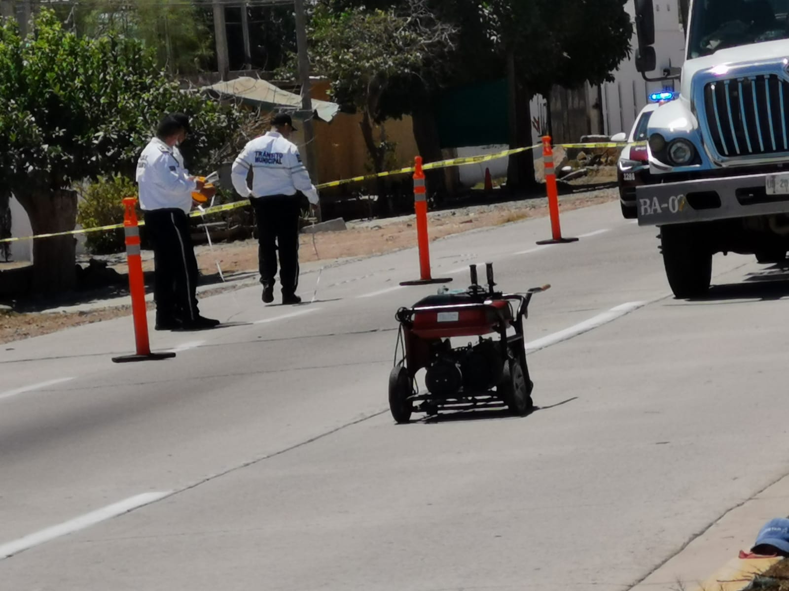 Muere atropellado por un auto cuando instalaba vialetas solares en la Mochis-Topolobampo, en Ahome