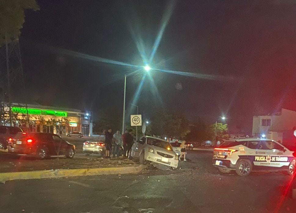 Muere conductor tras ser impactado por alcance en Culiacán