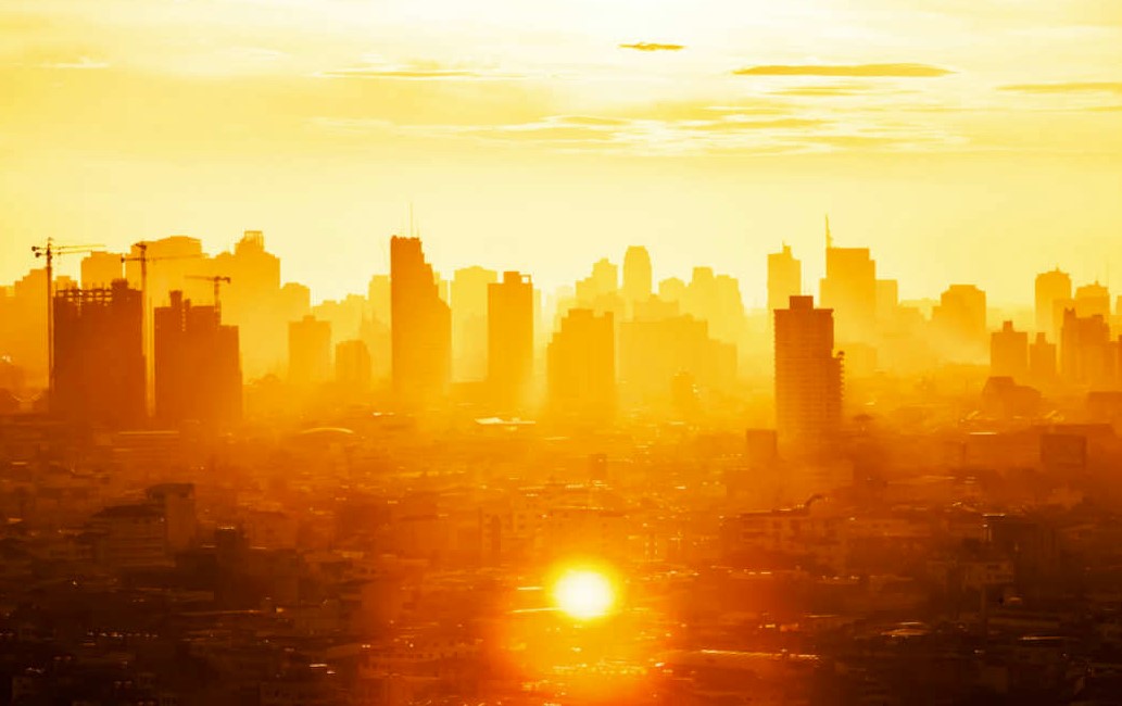 ¡Inmunes! Abril amenaza con dos ondas de calor, pero hasta la fecha nada