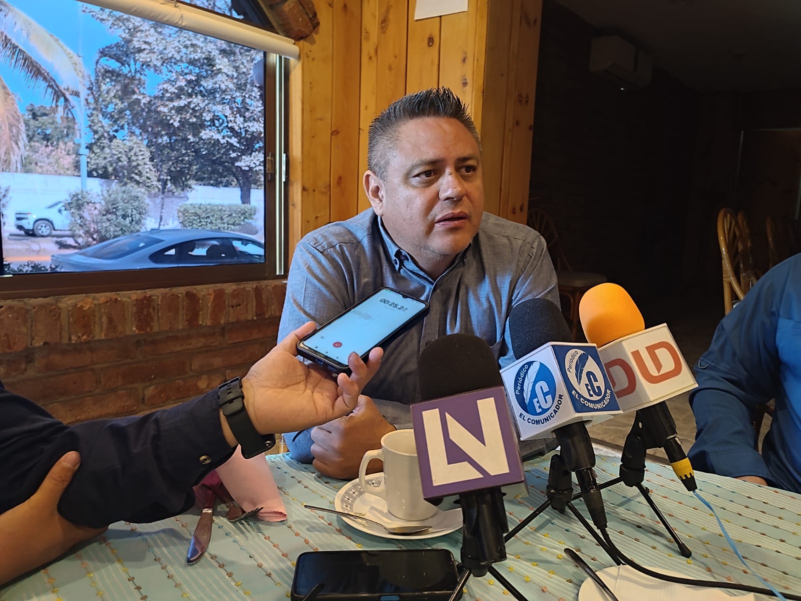 Paúl Ahumada es el nuevo presidente de la Canirac Guasave
