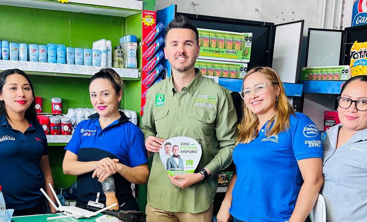 Visita ‘Pepín’ Aispuro el Mercado de Abastos