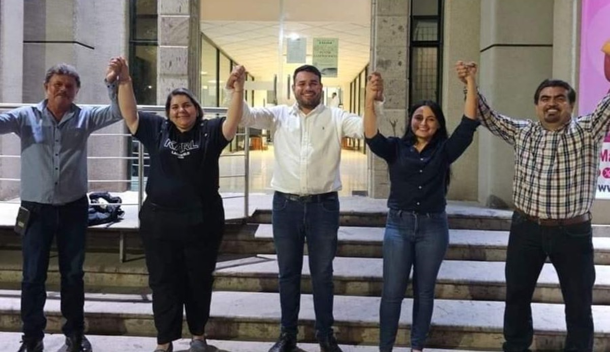 ¡Hacen cambios! El PT registra planilla para Elota y no va Ana Karen Val