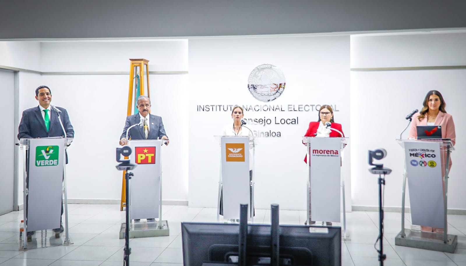 Debaten candidatos al Senado; entre confrontaciones y propuestas