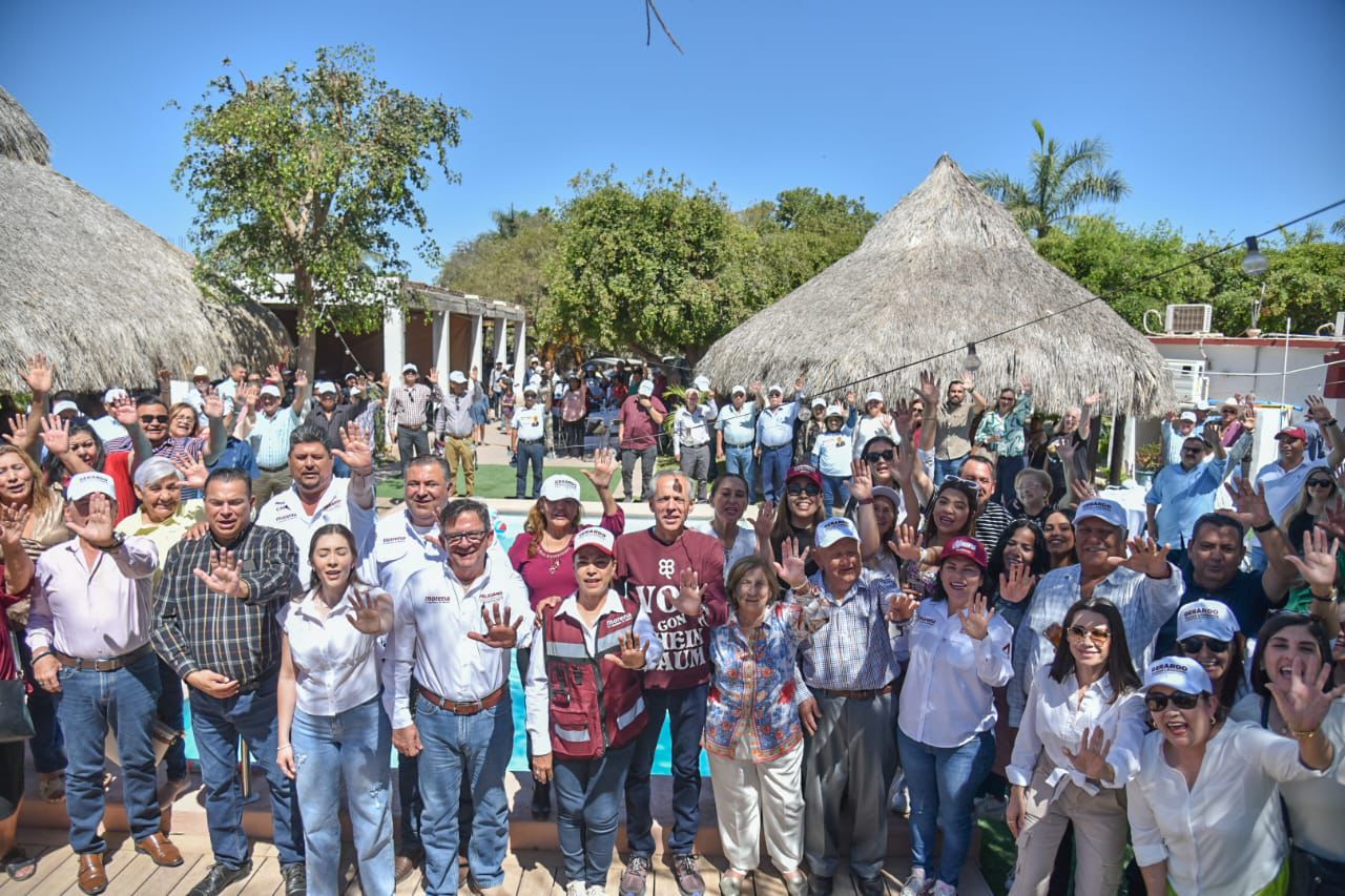 Salvo Mario Ruiz, el resto de las personas que se ven apoyando al candidato de Morena ya no eran priistas