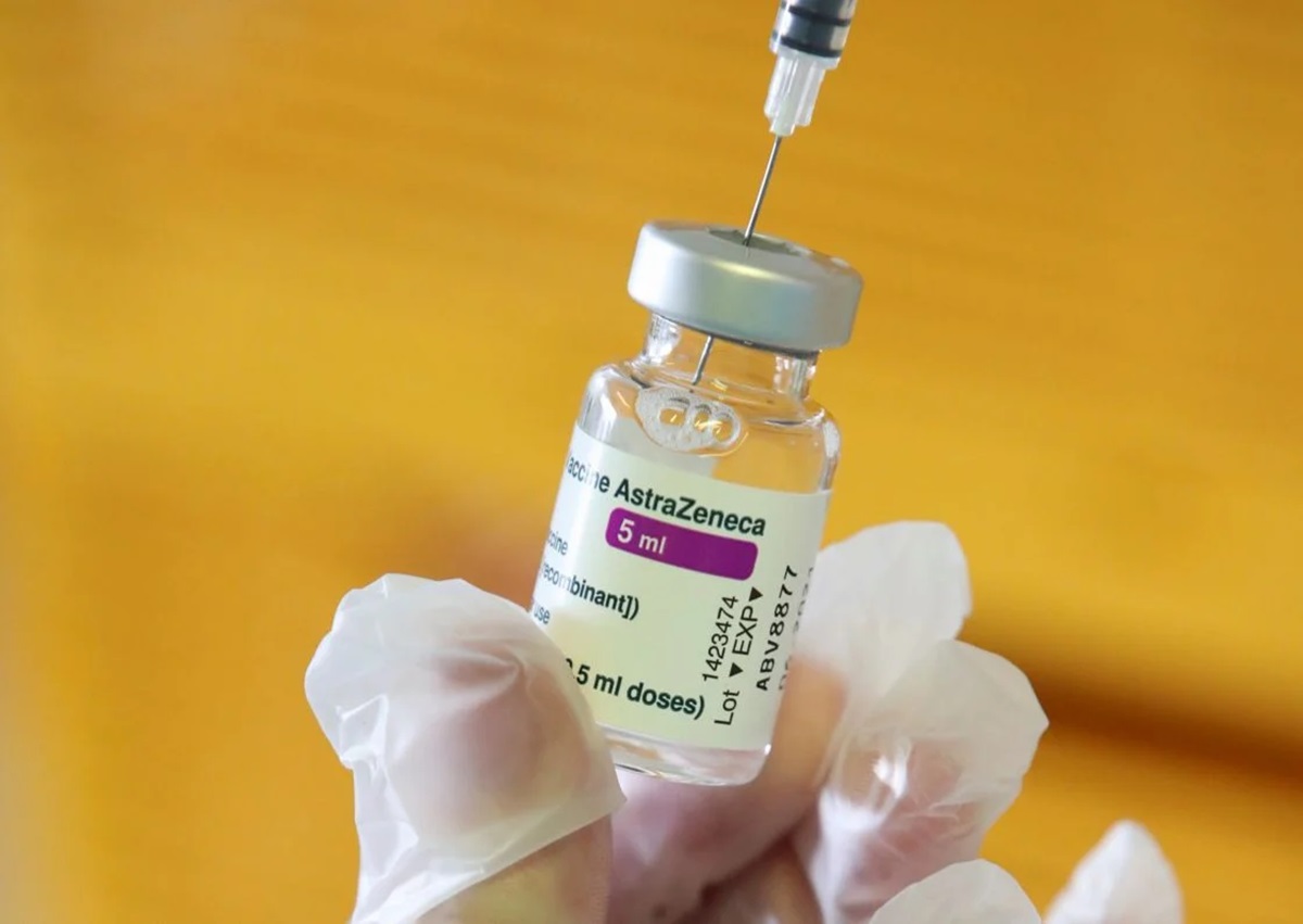 ¿Recibiste la vacuna antiCOVID de AstraZeneca? El laboratorio admite que puede causar trombosis