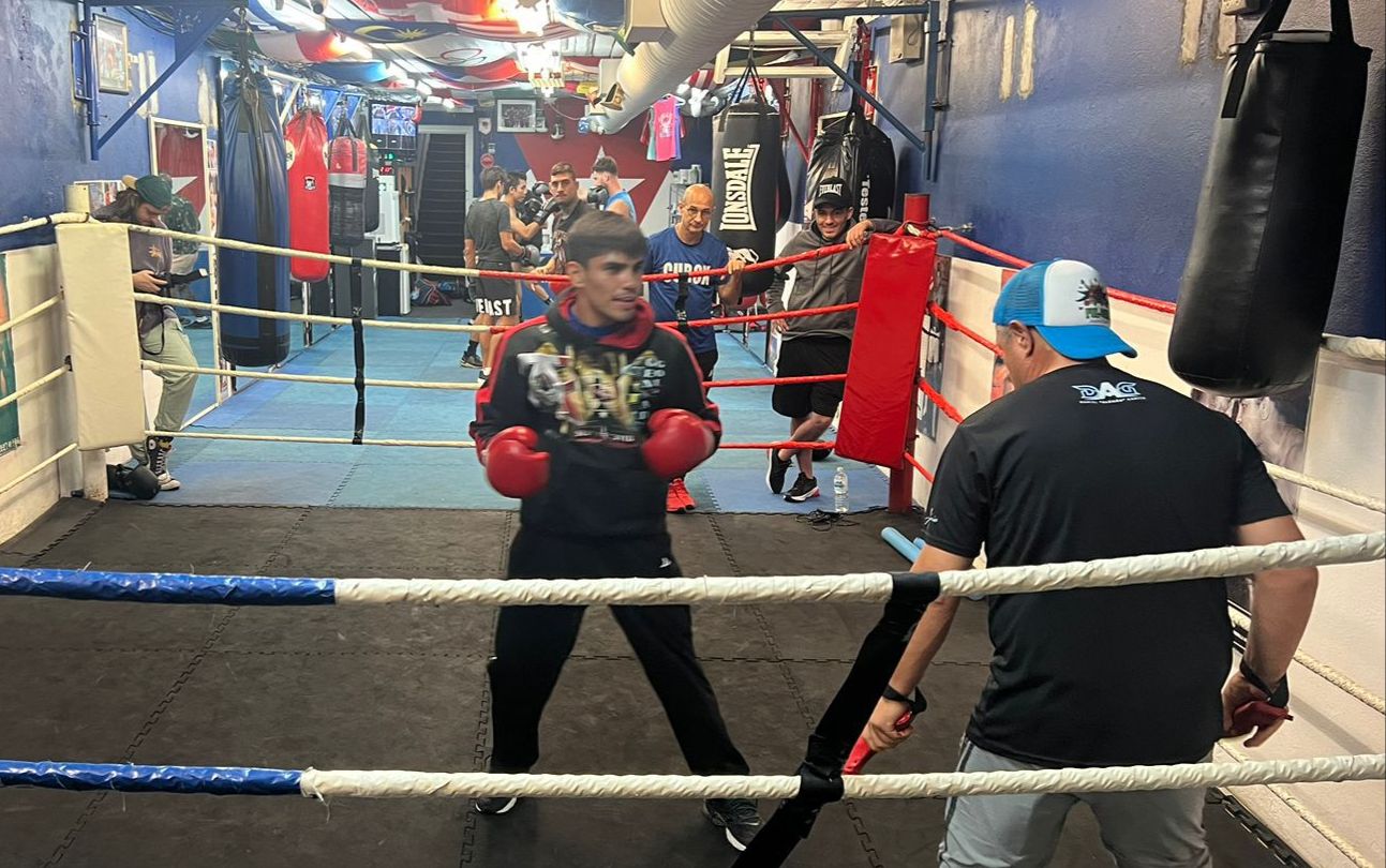 El sinaloense Pedro Guevara va por el título Mundial Interino Supermosca del WBC en Australia