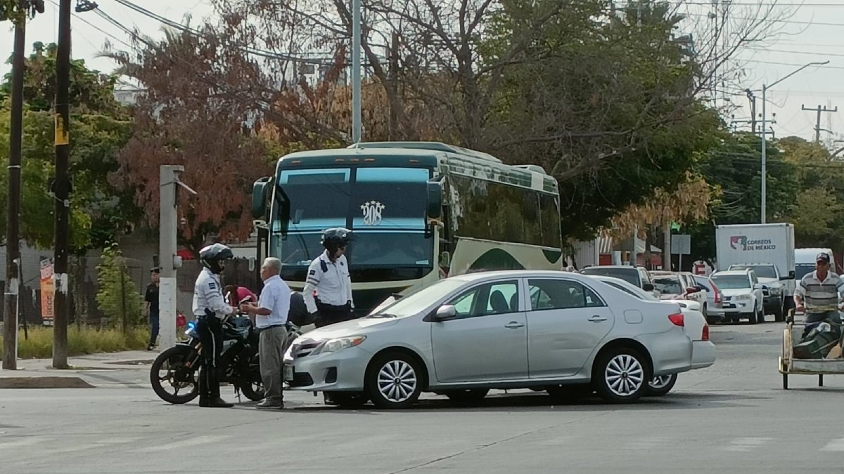 Se registra accidente en el sector centro de Los Mochis; hay un lesionado