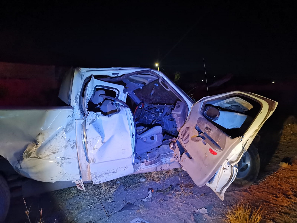 Expolicía de Ahome sufre grave accidente en la carretera México 15