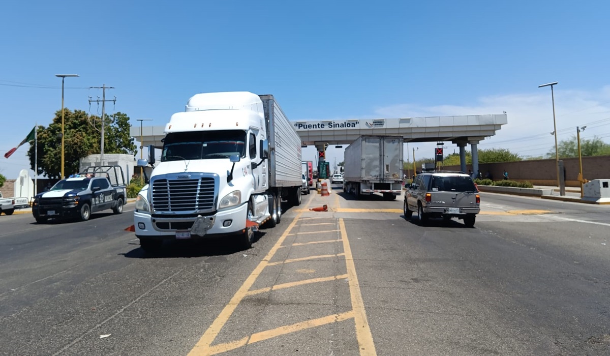 Acuerdan productores dejar libre por tiempo indefinido el paso de la caseta de Cuatro Caminos, en Guasave