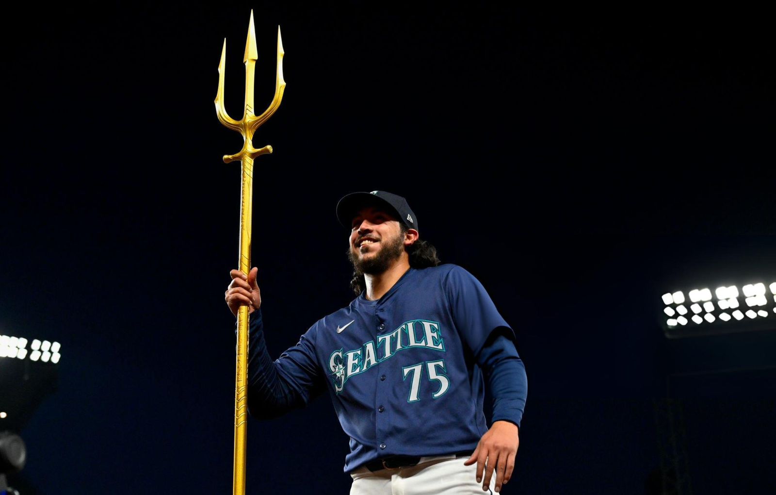 Andrés Muñoz domina y llega a cinco salvamentos en el año con los Marineros de Seattle