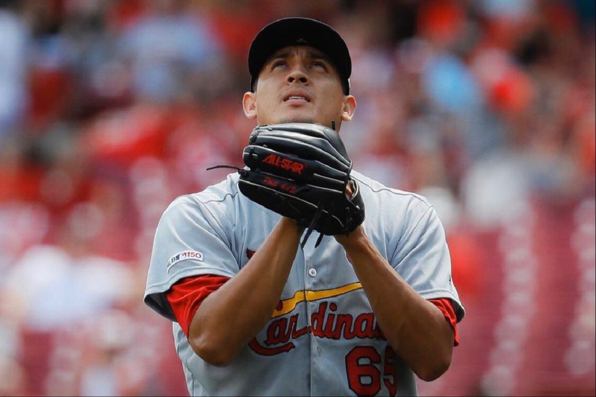 Giovanny Gallegos es colocado en la lista de lesionados por los Cardenales de San Luis