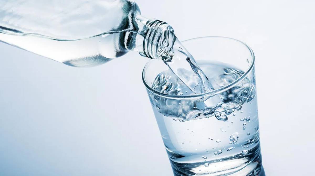 Tomar agua en momentos clave del día puede hacer una gran diferencia en la salud