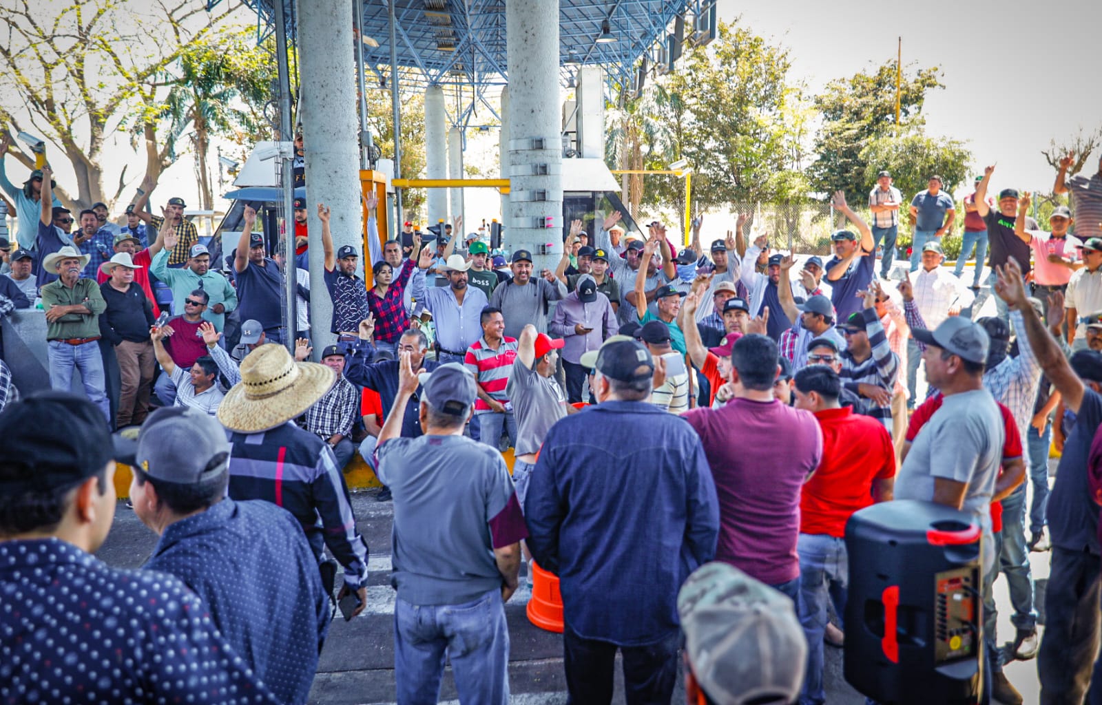 Productores piden reunión con el gobernador; si no hay respuesta no liberarán caseta de Costa Rica