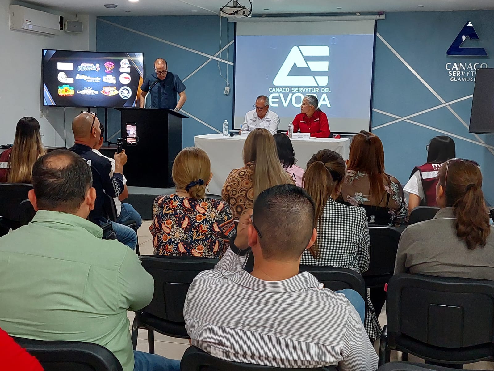 Canaco da inicio a los foros de visiones y desafíos del sector empresarial con candidatos, en Salvador Alvarado