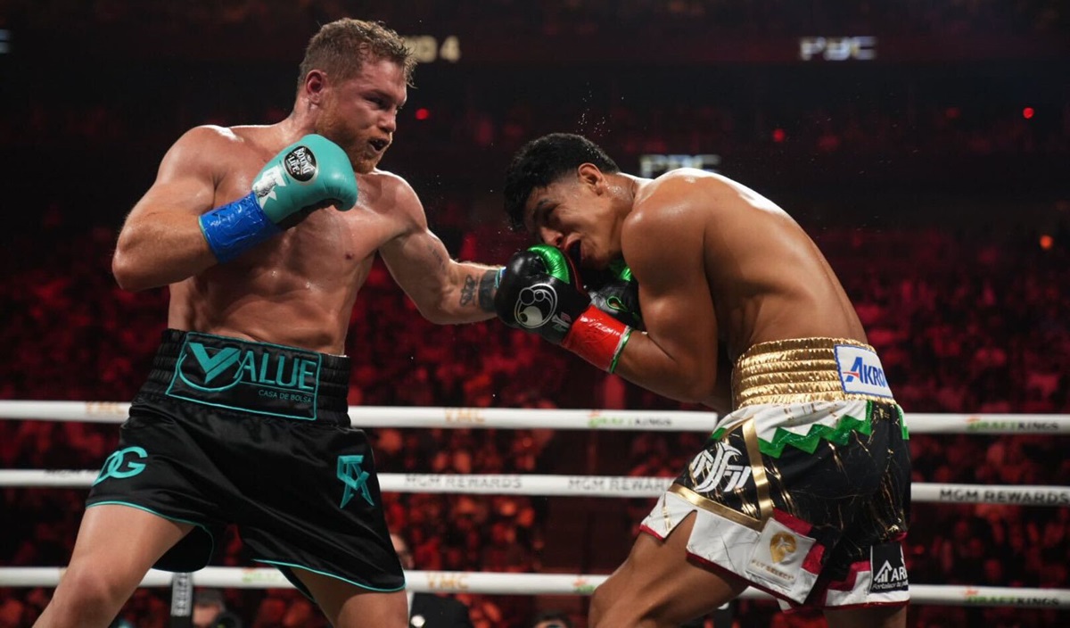 ¡Mantiene sus títulos! ‘Canelo’ Álvarez triunfa en Las Vegas sobre Jaime Munguía por decisión unánime