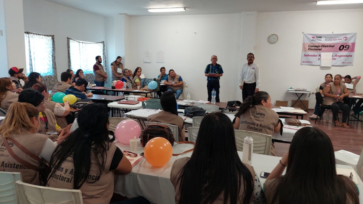 Capacitan a los CAES para la implementación de los cómputos distritales, en el Consejo 09 del IEES