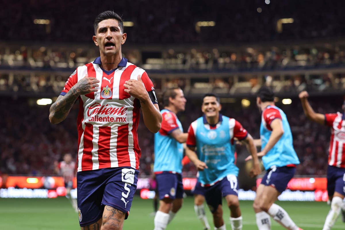 Chivas toma ventaja ante el Toluca en la liguilla del futbol mexicano