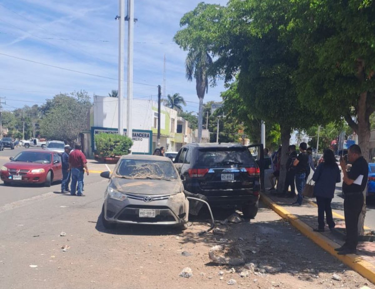 Choque entre cinco vehículos en Guasave dejó a un motociclista lesionado