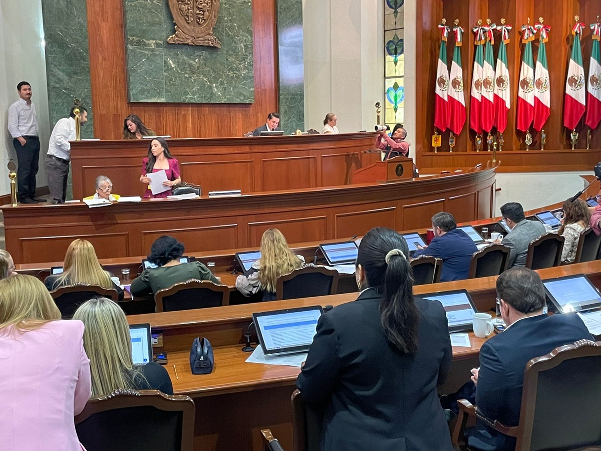 Burócratas de Sinaloa ya podrán pedir licencia menstrual; este jueves fue aprobado por unanimidad