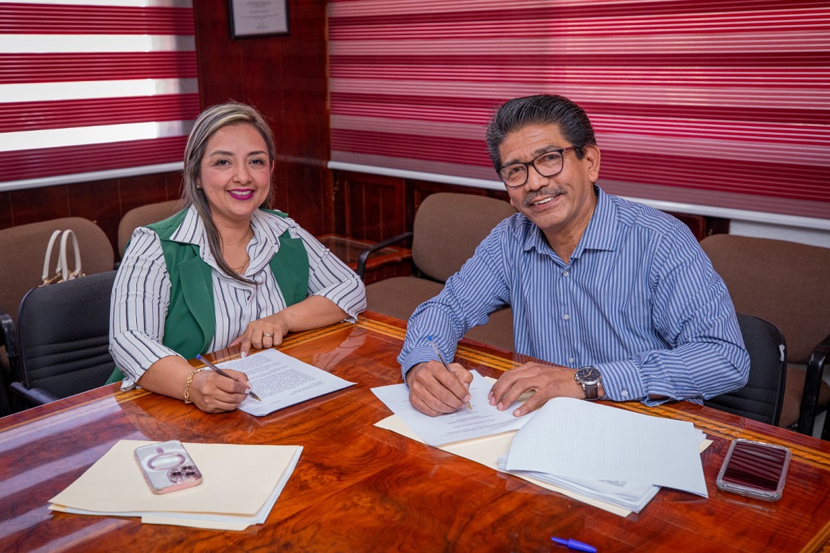¡Ya quedó! Ayuntamiento de Guasave y Stashag firman el contrato colectivo 2024