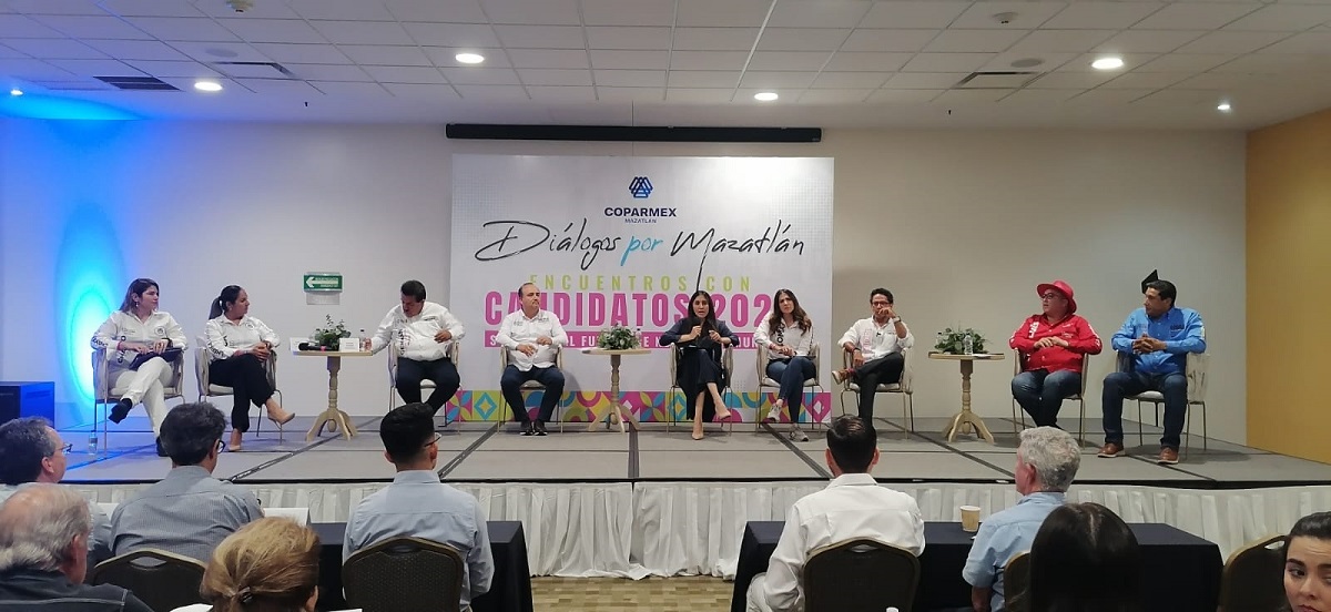 Candidatos de la coalición Fuerza y Corazón por Sinaloa dan a conocer su propuesta en foro de Coparmex