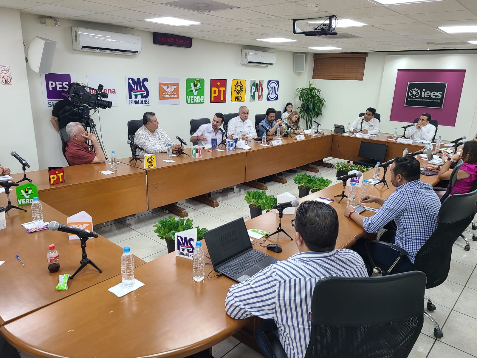Cuestionan representantes de partidos, falta de protocolo de seguridad para la jornada electoral