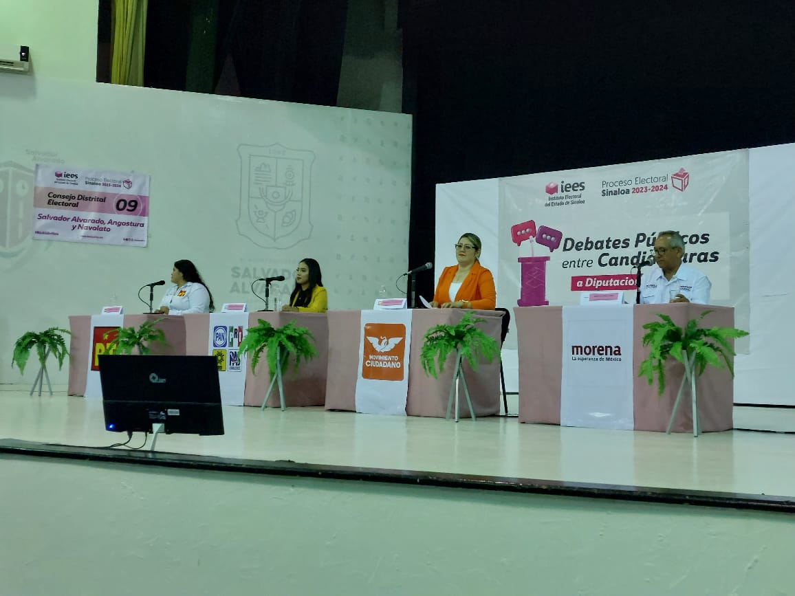 Entre abucheos y aplausos aspirantes a la Diputación Local por el 09 Distrito llevan a cabo su primer debate