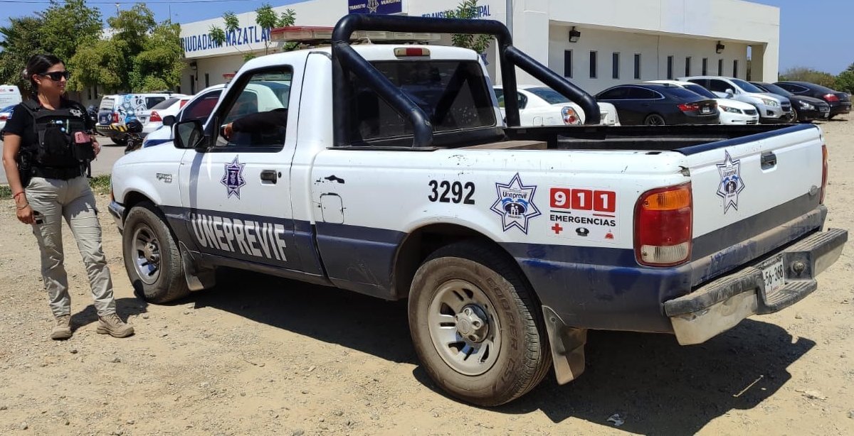 Detienen a dos sujetos por alteración del orden familiar en sus hogares en Mazatlán